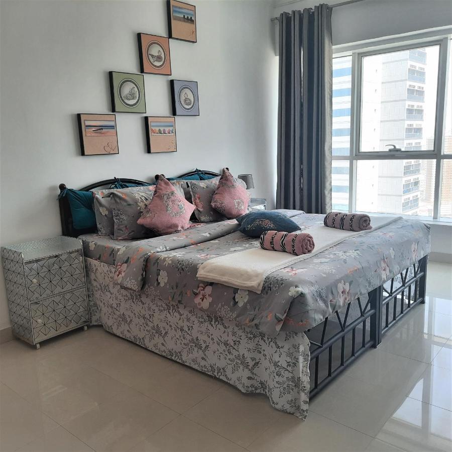 Beach Side Private Room At Sharjah-Dubai Border Bagian luar foto