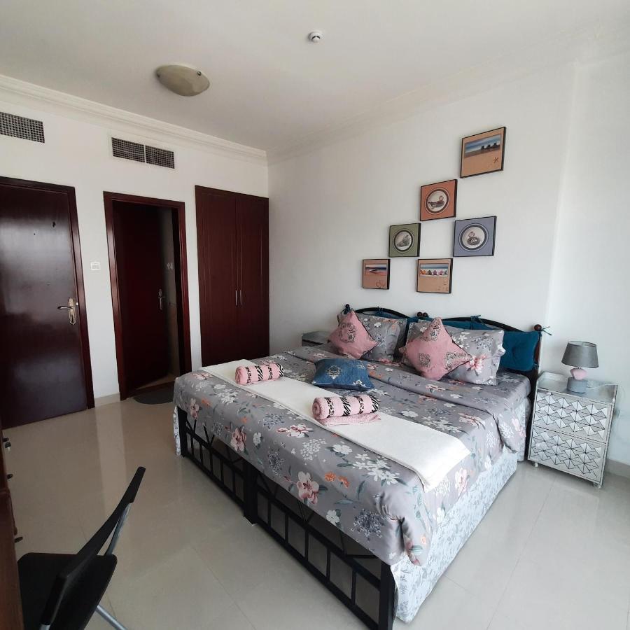 Beach Side Private Room At Sharjah-Dubai Border Bagian luar foto