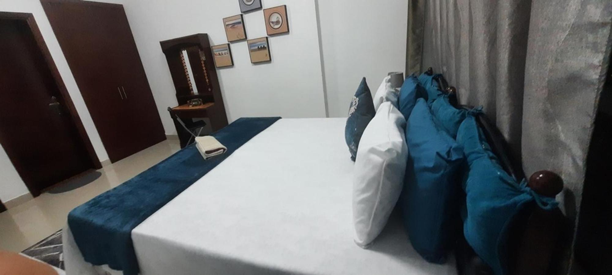 Beach Side Private Room At Sharjah-Dubai Border Bagian luar foto